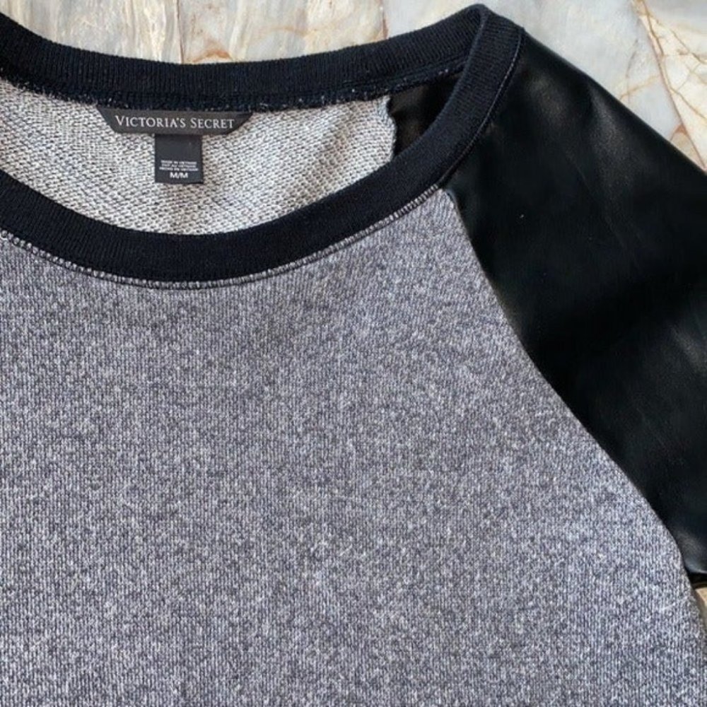Victoria’s Secret Gray/Faux Leather Sweatshirt Short Medium - Picture 8 of 10